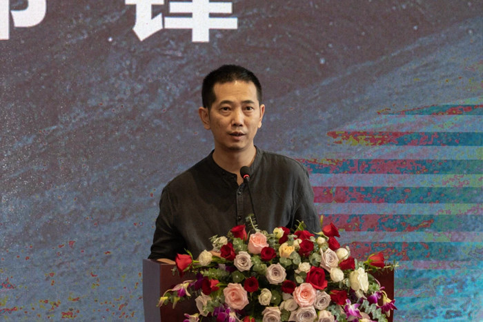 101岁戴泽重回故里开展 百余组作品展其笔下“万物生”