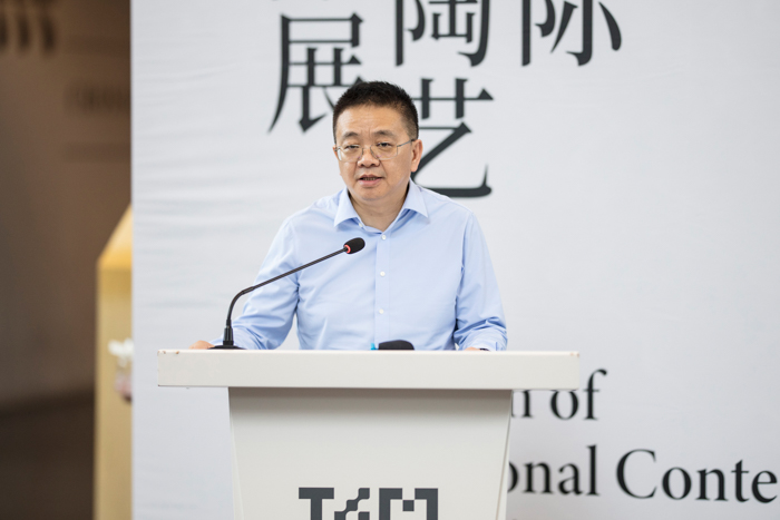 “凝固的韵律：国际当代陶艺作品展” 盛夏呈现火泥成器的无言大美