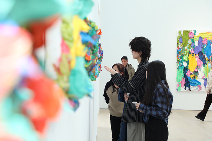 朱金石个展“绘画社会学”，为架上提供一个“可以信赖的理论”